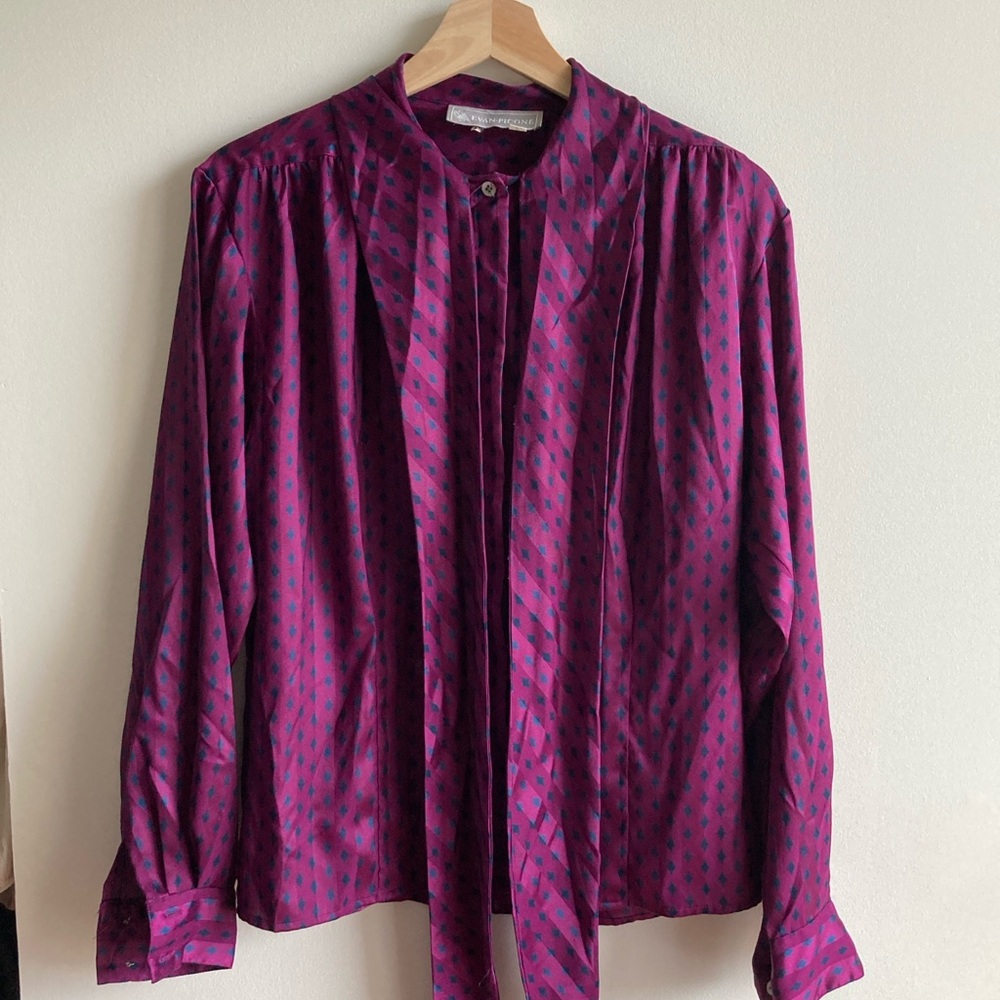 Evan Picone Magenta and Navy Geometric Blouse